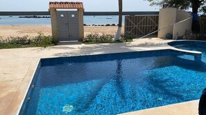 Indoor pool, a heated pool - Villa with terrace on first floor and terrace on ground floor overlooking beach (Ngaparou)