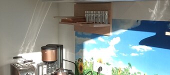 Guesthouse Rand Berlin-*Sonnenblume* for 3 adults or 2 adults + 2 children up to 12 years.
