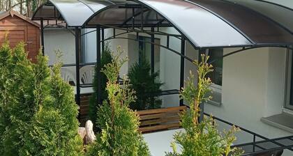 Gästehaus Rand Berlin-*Sonnenblume* f. 3 Erwachsene od. 2 Erw.+2 Kinder bis 12J.