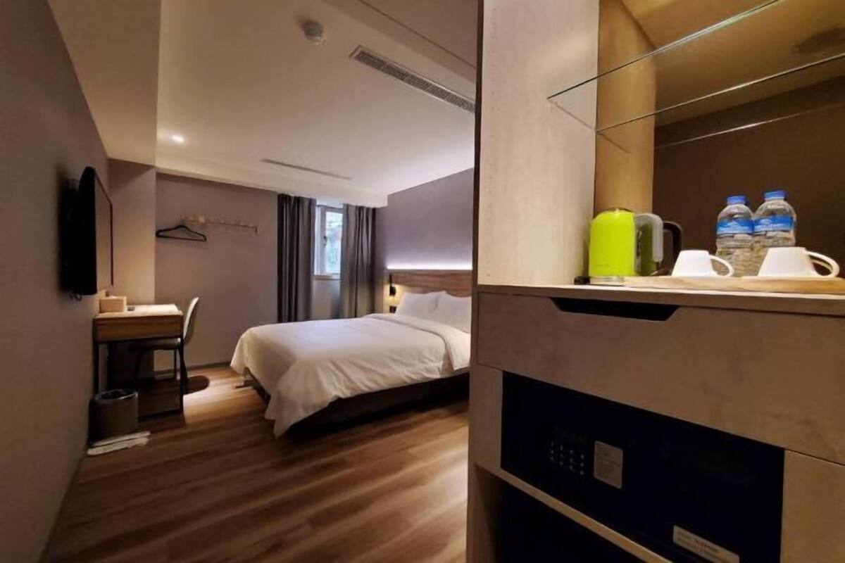 In-room safe, desk, laptop workspace, blackout drapes