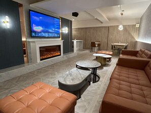 Lobby sitting area - Hinoen Hotel (Taipei)