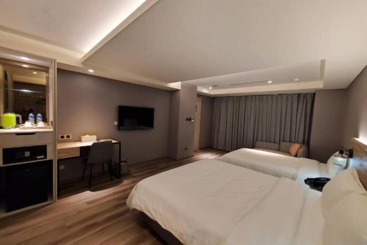 In-room safe, desk, laptop workspace, blackout drapes