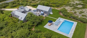 Beautiful private 4Bd/3Ba Home,  Central A/C,  Heated Pool, 1 mi from TN Beach!