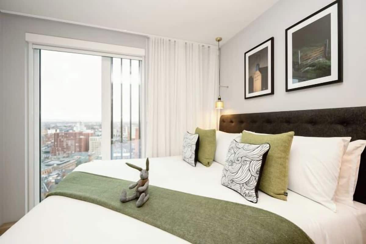 1 bedroom, in-room safe, individually decorated, individually furnished