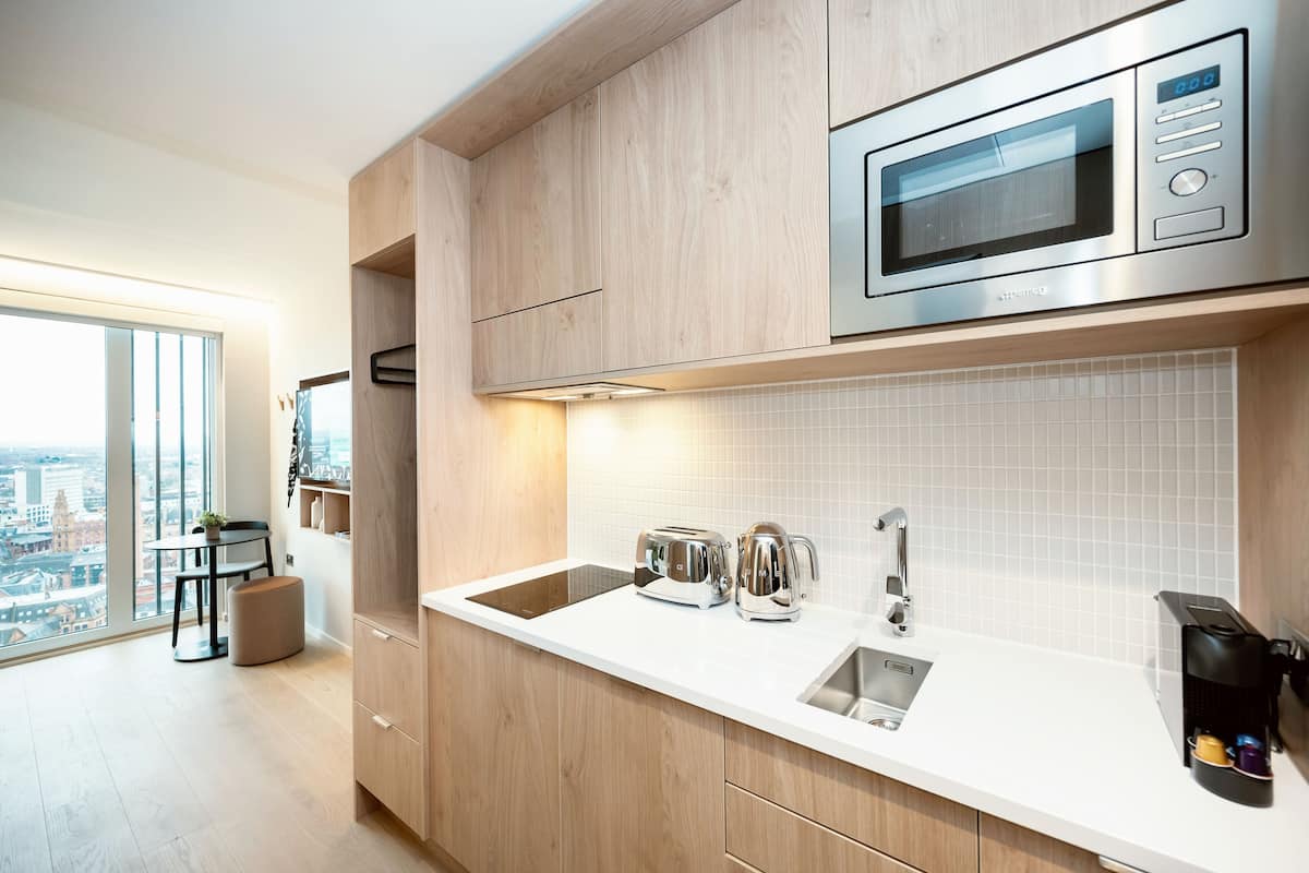 1 bedroom, in-room safe, individually decorated, individually furnished