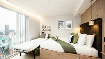 Wilde Studio Sleeps 3 | In-room safe, individually decorated, individually furnished
