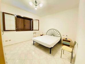 Apartment | 2 Schlafzimmer, Bügeleisen/Bügelbrett