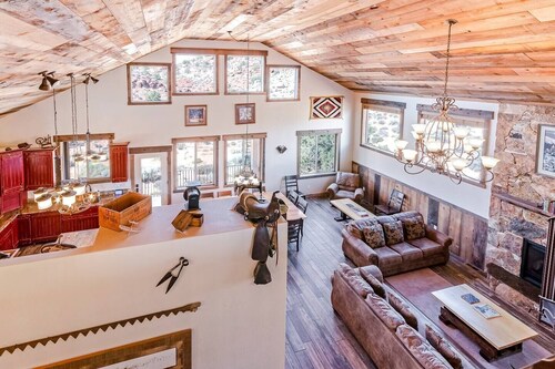 Badlands Roost: a rustic-modern designed home