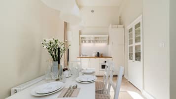 Basic Apartment | Private kitchen | Full-size fridge, oven, stovetop, dishwasher