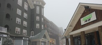 Highland House, Central Village, Overlooks slopes, sky stage, balcony