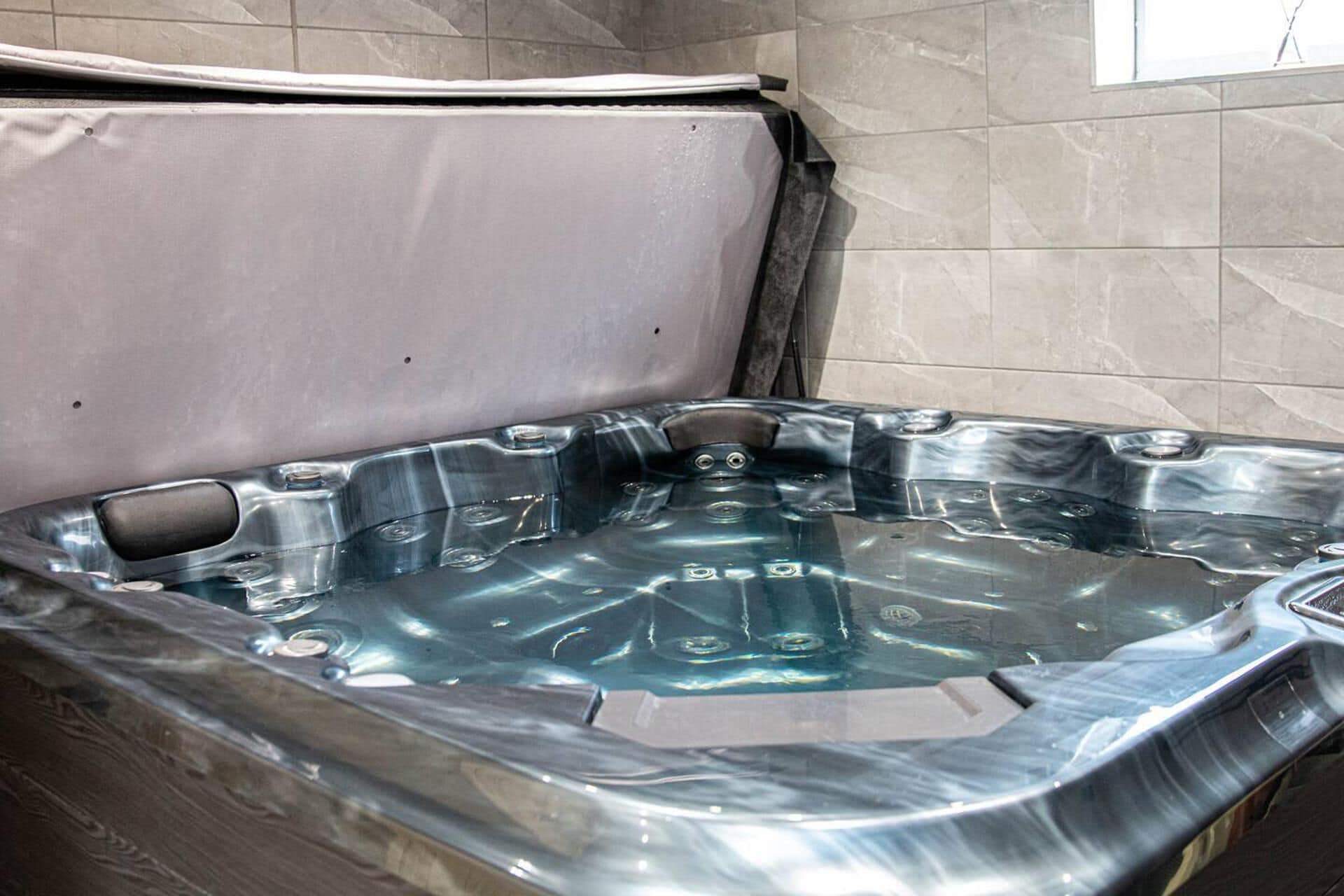 Apartment | Private kitchen | Fridge, microwave, stovetop, electric kettle