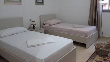 2 phòng ngủ, bàn ủi/dụng cụ ủi quần áo