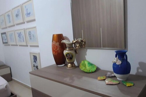 2 Bed Apt Sleeps 6 -balcony - 5-mins From Seaside