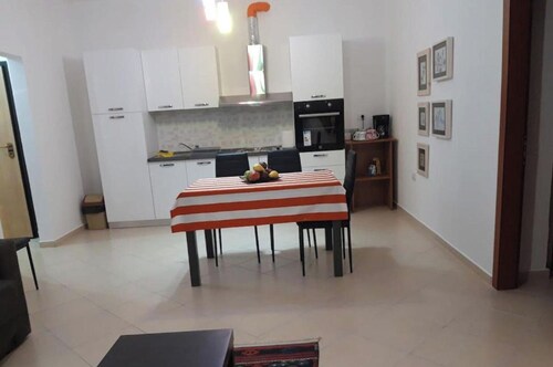 2 Bed Apt Sleeps 6 -balcony - 5-mins From Seaside