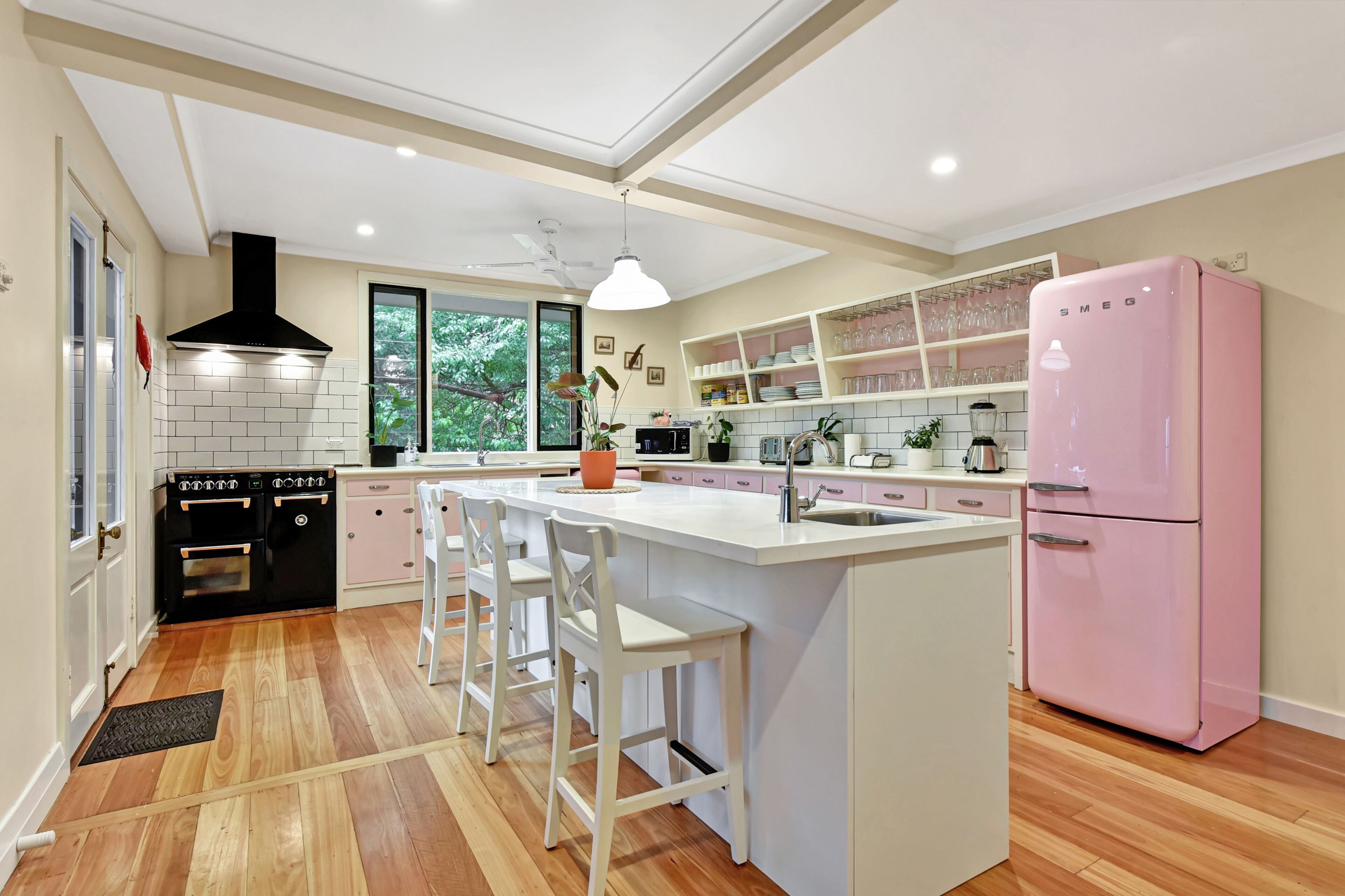 Wollombi Cottage | Fresh & Refurbished | Walk to the Village — image 13