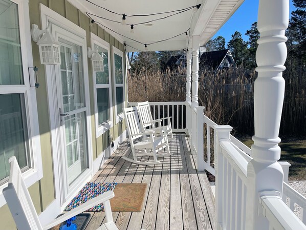 Terrace/patio - A "Bay" Cation - Nice home,LINENS AND TOWELS PROVIDED  Quiet area-  OB2 (Chincoteague)