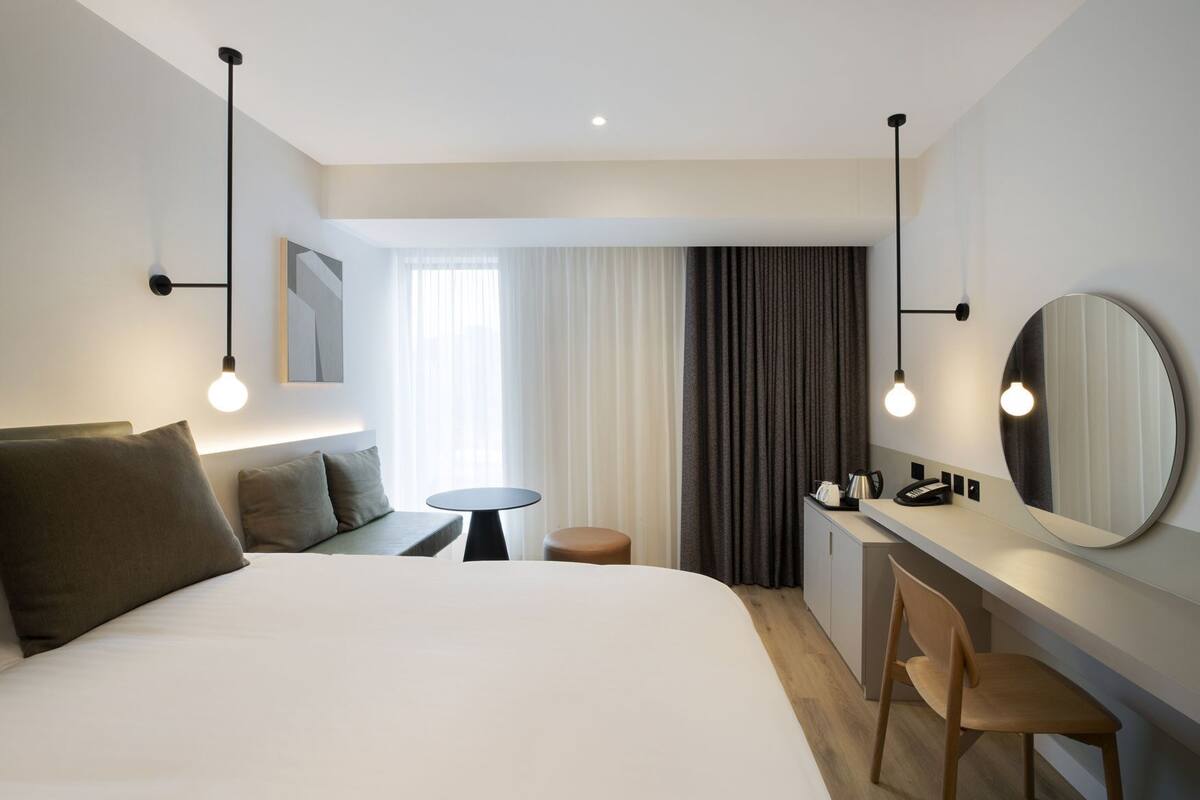 In-room safe, desk, laptop workspace, soundproofing