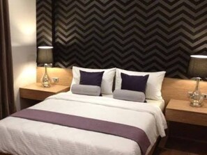 Standard Double Room | Free WiFi, bed sheets - Hotel Deewan-e-Aziz International (Bagh)