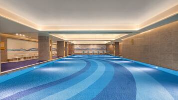 Hồ bơi trong nhà