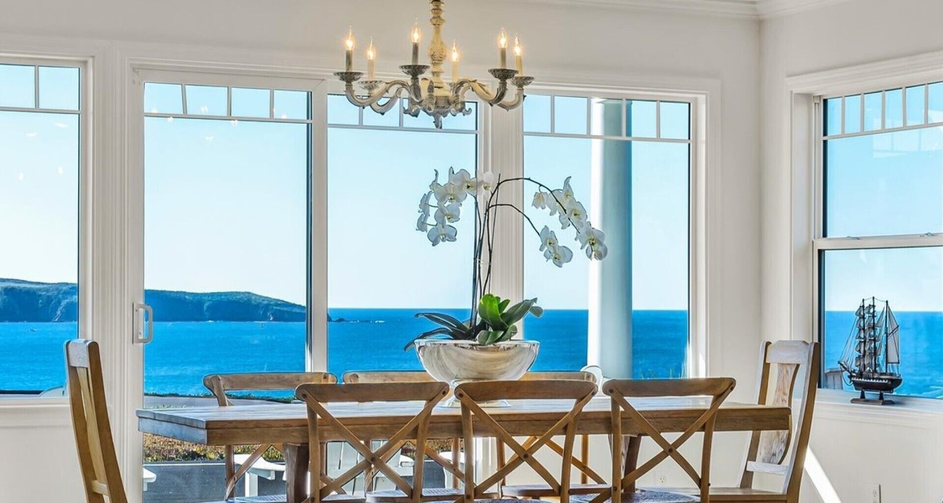 Etoile de Mer: 5 Star Beach Home!WiFi! Hot tub!GameRm!Walk to Beach/10 People