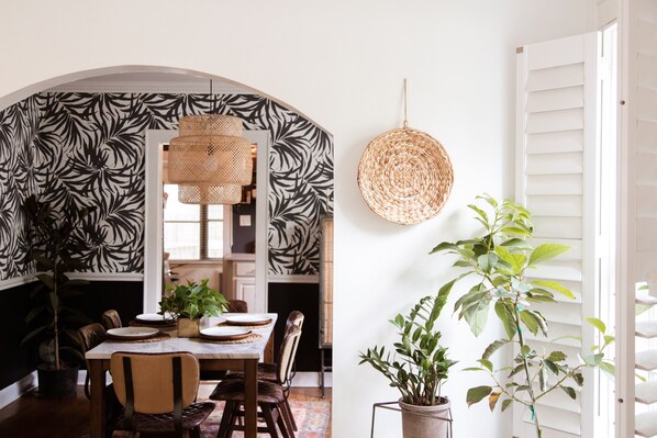 Dining - Bohemian Home in Historic Converse Heights (Spartanburg)