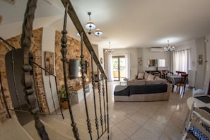 Vila, 3 quartos, para fumantes, vista para o jardim | Área de estar