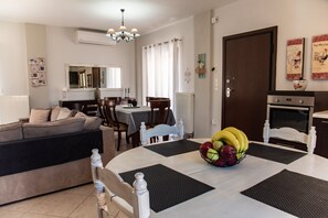 Villa, 3 Bedrooms, Smoking, Garden View | Dining - Giannakis Villa Corfu (Corfu)