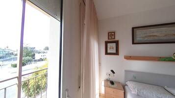 4 bedrooms