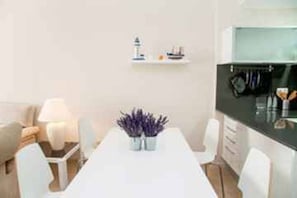 Private kitchen - Mediterranean Apartment (Sitges)
