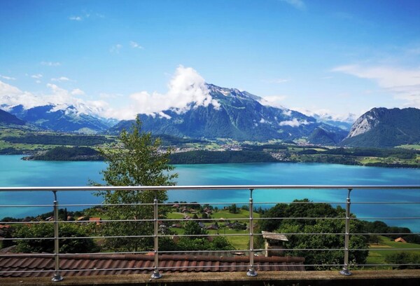 Chalet With Panoramic Views Of The Mountains Of The Oberland And Lake Thun - Sigriswil