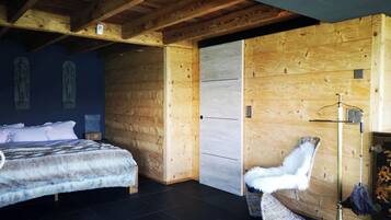 Chalet, 1 Bedroom, Smoking, Balcony | 2 bedrooms, travel crib