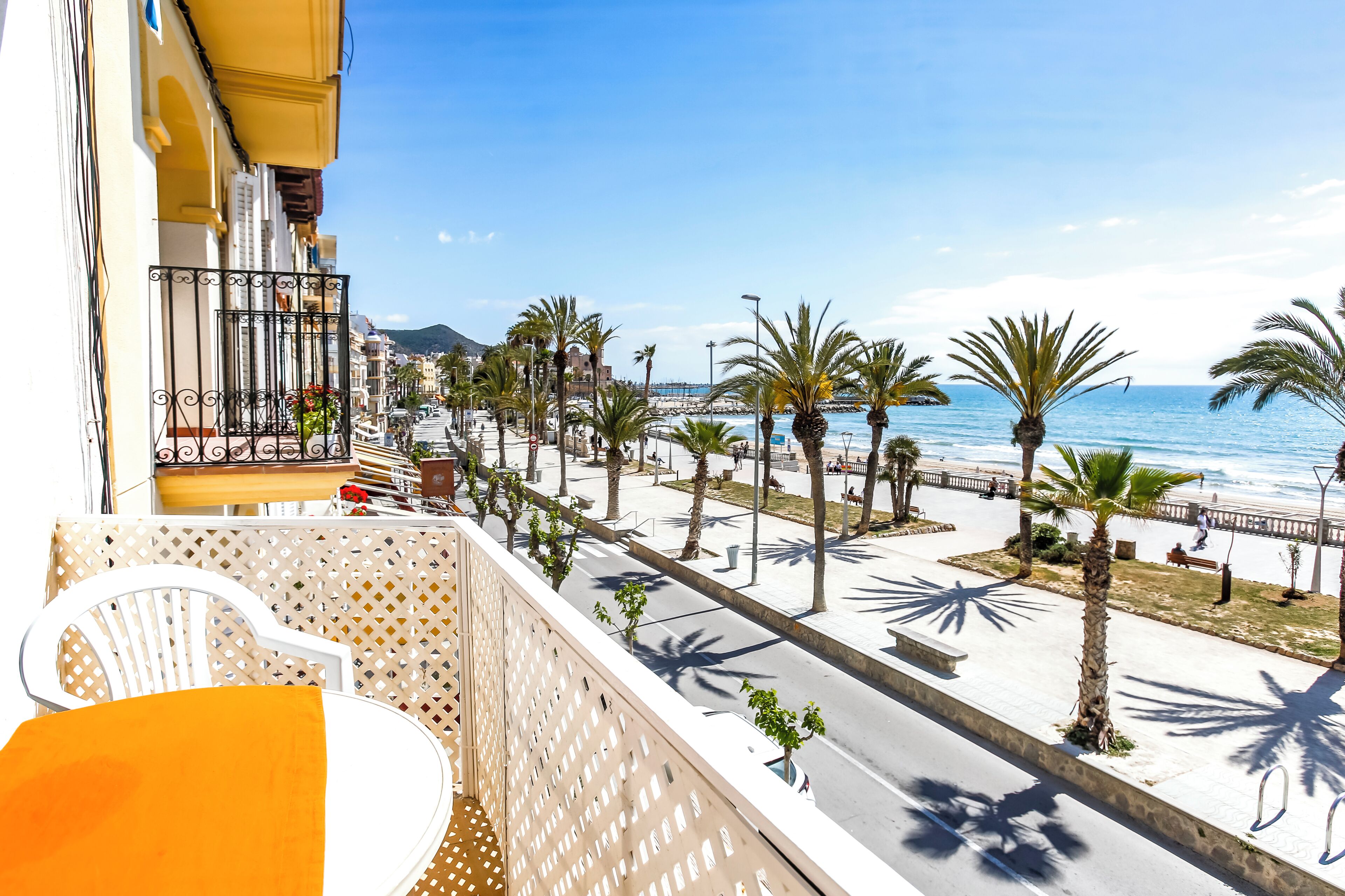 Apartment, 1 Bedroom, Balcony, Ocean View | Outdoor dining
