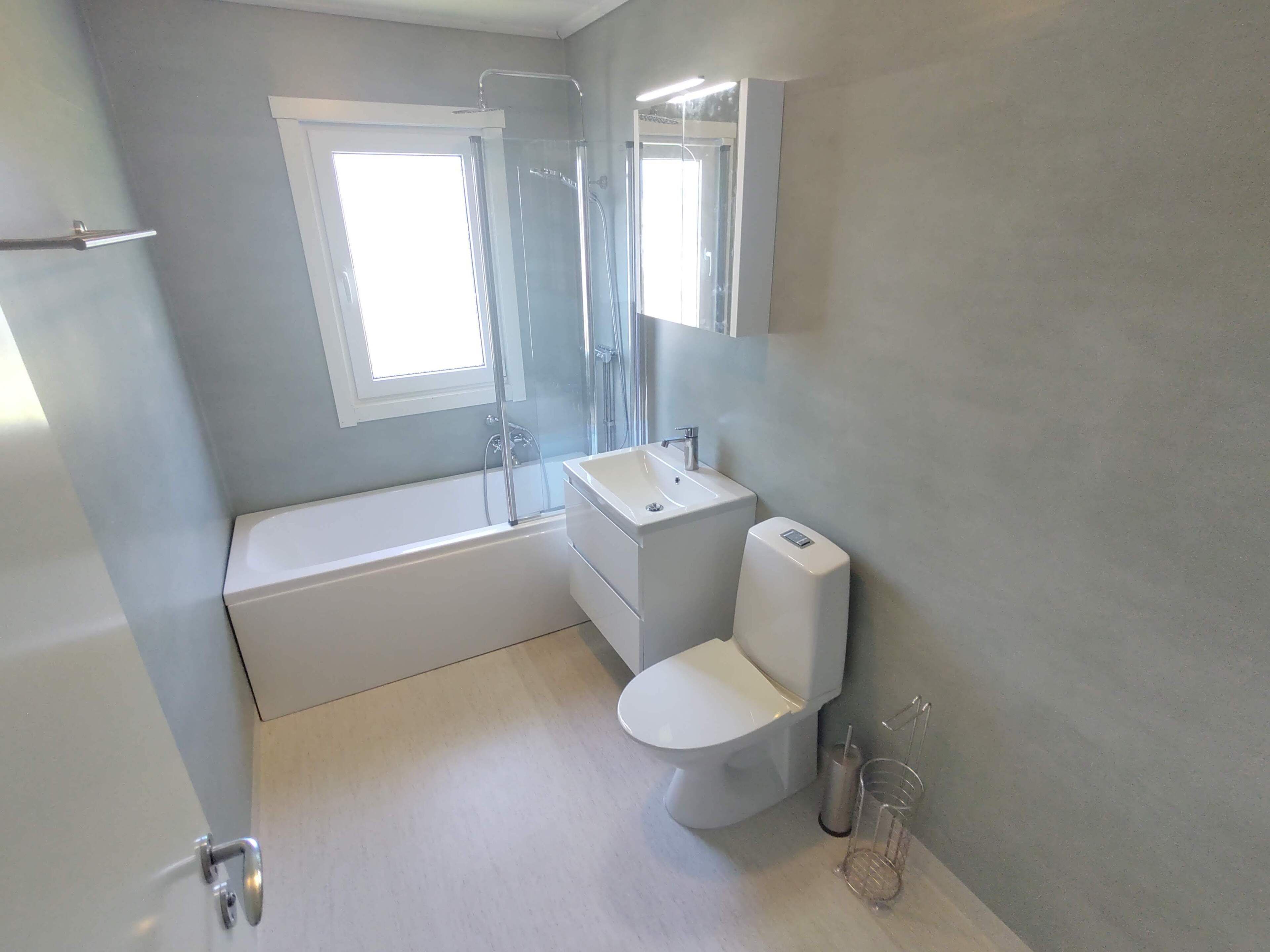 منزل - ٣ غرف نوم - بشرفة - منظر للحديقة | حمام | تجهيزات دش