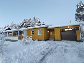Balcony - Lagomhuset - A Peaceful Holiday In Swedish Lapland (Vidsel)