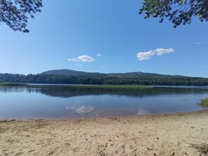 Casa, 3 habitaciones, balcón, vistas al jardín | Playa