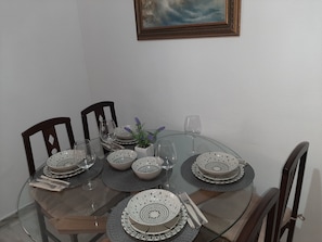 Apartment, 2 Bedrooms, Smoking, Patio | Dining room