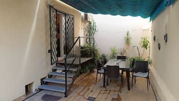 Apartament, 2 dormitoris, fumadors, pati | Terrassa o pati