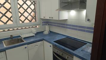 Apartment, 2 Bedrooms, Smoking, Patio | Interior