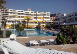 Kolam renang outdoor