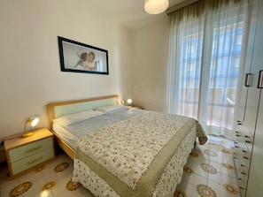 Appartamento, 1 camera da letto, balcone | 2 camere