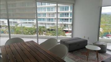 Appartement, 2 slaapkamers, balkon, uitzicht op tuin | Balkon
