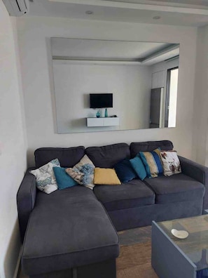 Living area - Chalet Sea View Solemar Resort Fully Equipped (Jounieh)