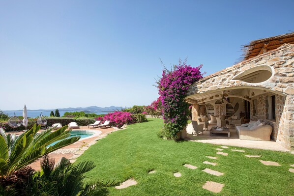 Villa, 6 Bedrooms, Patio | Garden