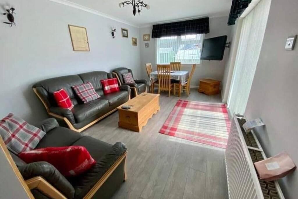 House, 3 Bedrooms, Patio, Garden View | Living area | Smart TV