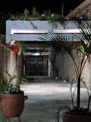 อพาร์ทเมนท์, 1 ห้องนอน, สูบบุหรี่ได้, ระเบียง | สวน
