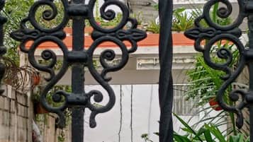 Apartment, 1 Bedroom, Smoking, Balcony | Property entrance