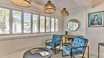 Studio, 1 Bedroom | Interior