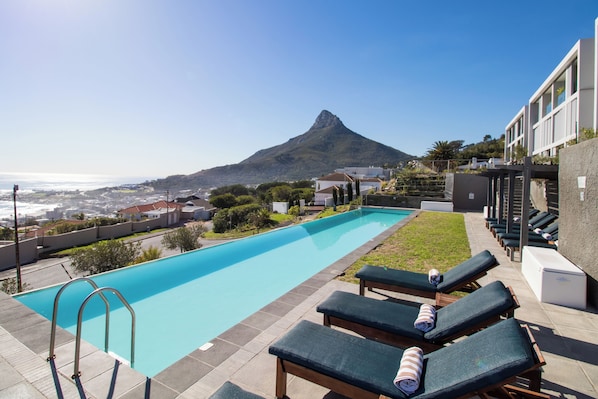 Pool - Camps Bay One Bedroom Apartment - Luxury Stay With sea View! (Cape Town)