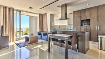 Apartment, 1 Bedroom, Patio, Ocean View | Living area