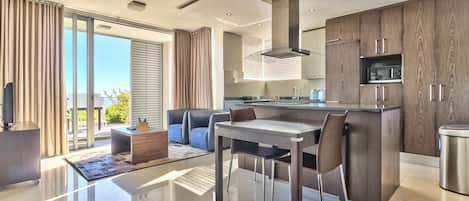 Apartment, 1 Bedroom, Patio, Ocean View | Living area